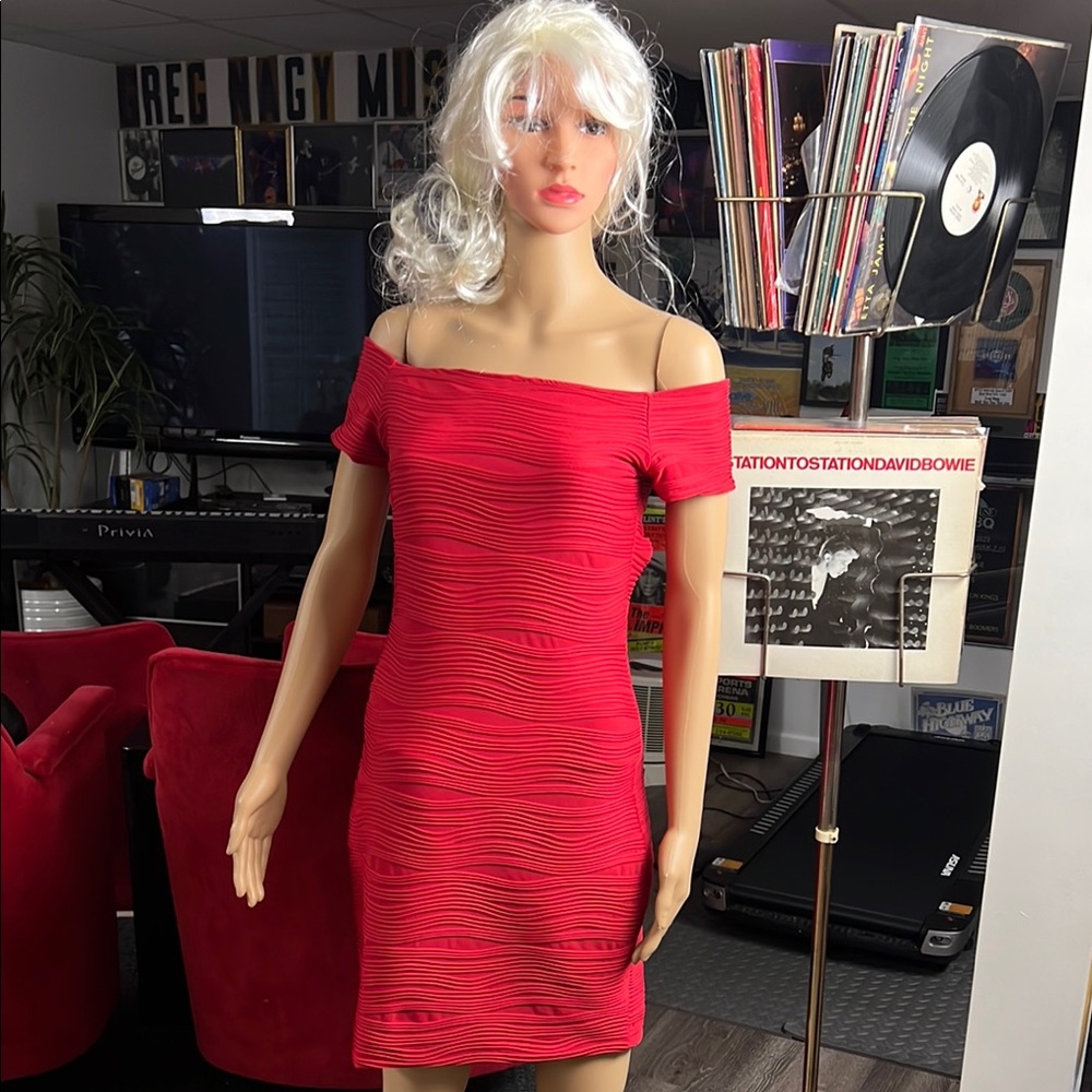 Vtg. 90’s Wet Seal Bodycon Elegant Red Off-Shoulder Dress